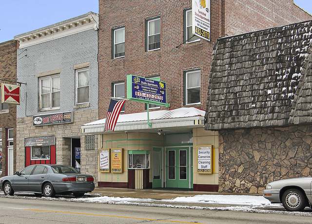Property at 213 W Walnut St, Watseka, IL 60970