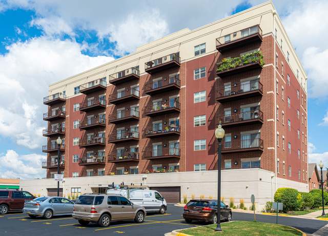 Property at 1650 Riverwoods Dr #206, Melrose Park, IL 60160, 2 beds, 2 baths