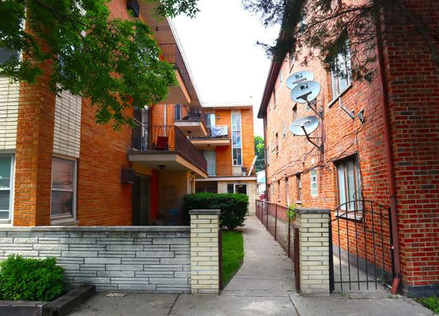 Property at 3914 W 63rd St Unit 1-A, Chicago, IL 60629, 2 beds, 1 bath