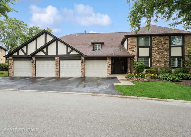 Property at 25 Algonquin Trl #1, Indian Head Park, IL 60525, 3 beds, 2 baths