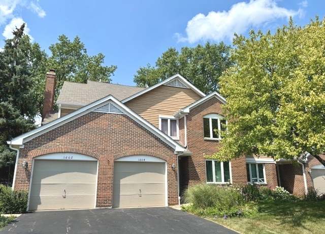 Property at 1604 E Clayton Ct, Arlington Heights, IL 60004, 2 beds, 2 baths