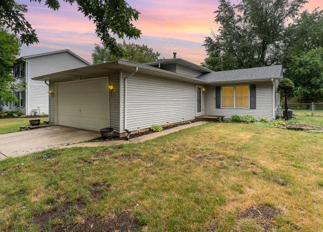 Property at 3266 Cathy Dr, Joliet, IL 60431, 3 beds, 2 baths