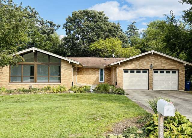 Property at 506 Stevens Ct, Sleepy Hollow, IL 60118, 3 beds, 2 baths