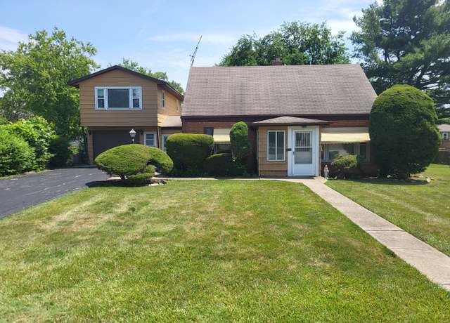 Property at 3021 N Prater Ave, Melrose Park, IL 60164, 6 beds, 3 baths