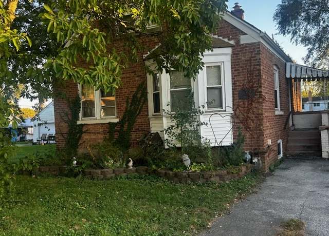 Property at 190 E 7th Pl, Chicago Heights, IL 60411, 4 beds, 2 baths