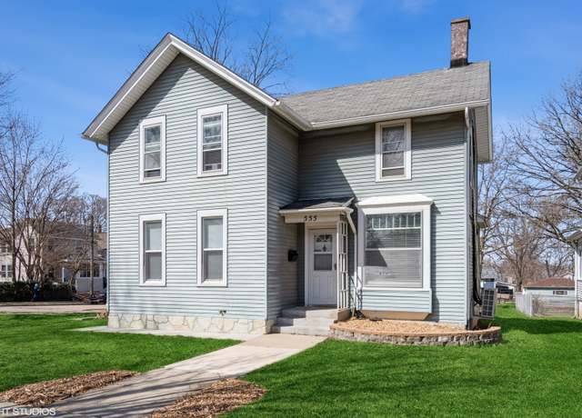 Property at 555 S Lasalle St, Aurora, IL 60505, 3 beds, 2 baths