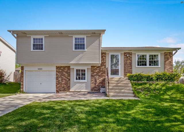 Property at 1680 Bicek Dr, Hoffman Estates, IL 60192, 3 beds, 2 baths