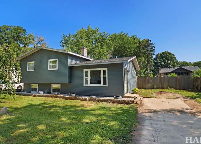 Property at 2522 Clara St, Mchenry, IL 60050, 3 beds, 1 bath