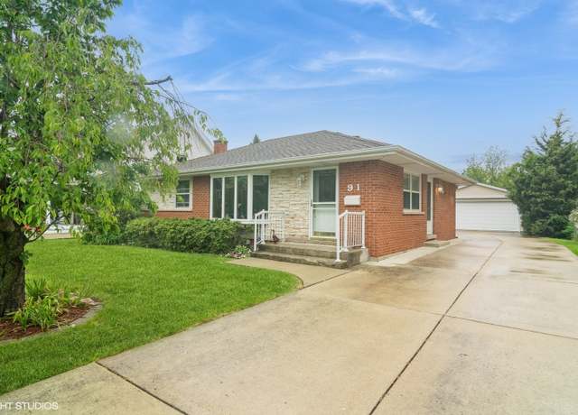 Property at 91 Fletcher Dr, Des Plaines, IL 60016, 2 beds, 2 baths