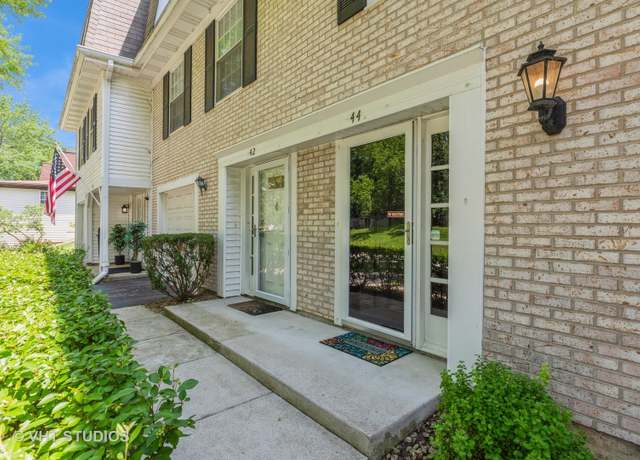 Property at 44 Wildwood Trl, Cary, IL 60013, 3 beds, 1.5 baths