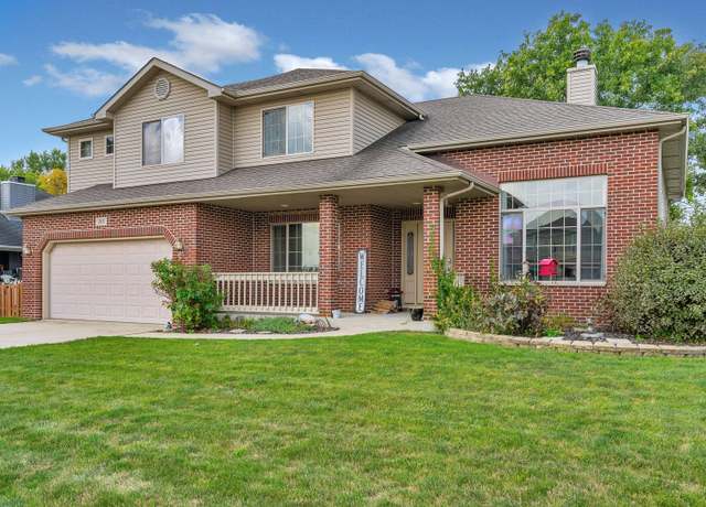 Property at 203 Jefferson St, Manteno, IL 60950, 4 beds, 2.5 baths