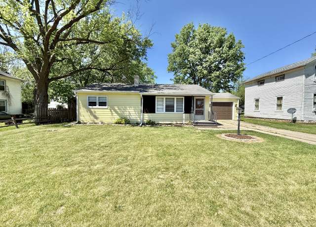 Property at 2390 New Milford Church Rd, Rockford, IL 61109, 2 beds, 1 bath