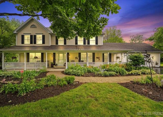 Property at 39W841 Prunetree Ln, St. Charles, IL 60175, 5 beds, 2.5 baths