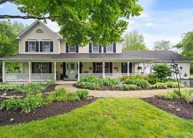 Property at 39W841 Prunetree Ln, St. Charles, IL 60175, 5 beds, 2.5 baths