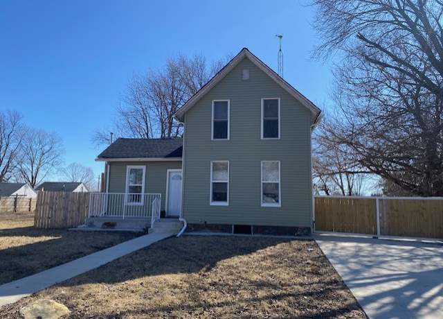 Property at 303 E Locust St, Lamoille, IL 61330, 3 beds, 2.5 baths