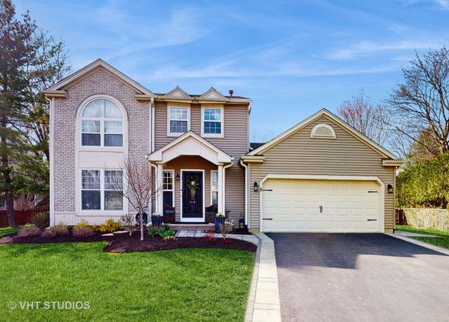 Property at 8 Rosewood Ct, Cary, IL 60013, 3 beds, 2.5 baths
