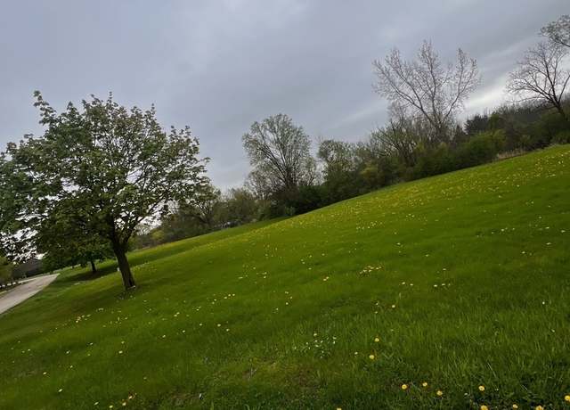 Property at 30w201 Dean Ct, Wayne, IL 60184