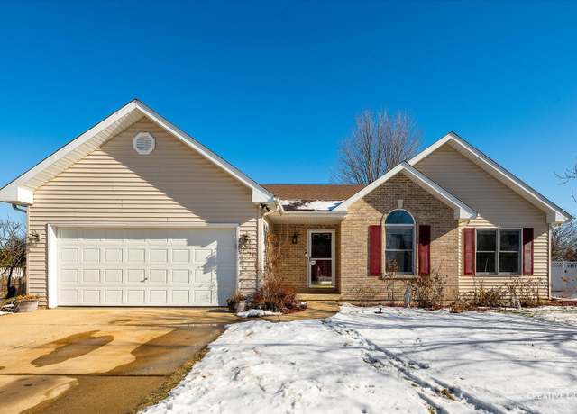 Property at 574 W Barberry Cir, Yorkville, IL 60560, 3 beds, 2 baths