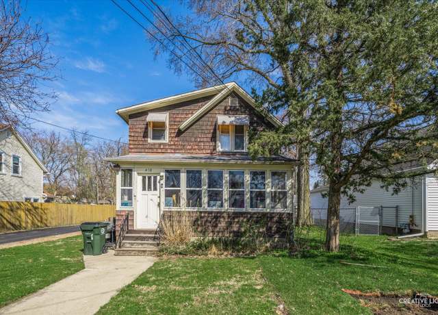 Property at 418 N Prairie St, Batavia, IL 60510, 3 beds, 2 baths