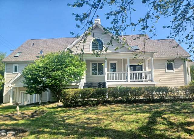 Property at 104 Howe Ter, Barrington, IL 60010, 4 beds, 3 baths