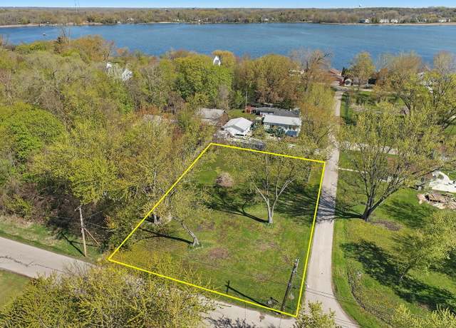 Property at 28490 W Main St, Wauconda, IL 60084