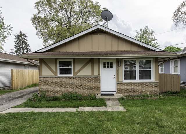 Property at 19451 W Hoag Ct, Mundelein, IL 60060, 3 beds, 1.5 baths