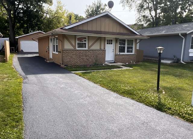 Property at 19451 W Hoag Ct, Mundelein, IL 60060, 3 beds, 1.5 baths