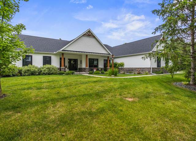 Property at 4203 Curtis Meadow Dr, Champaign, IL 61822, 5 beds, 3.5 baths
