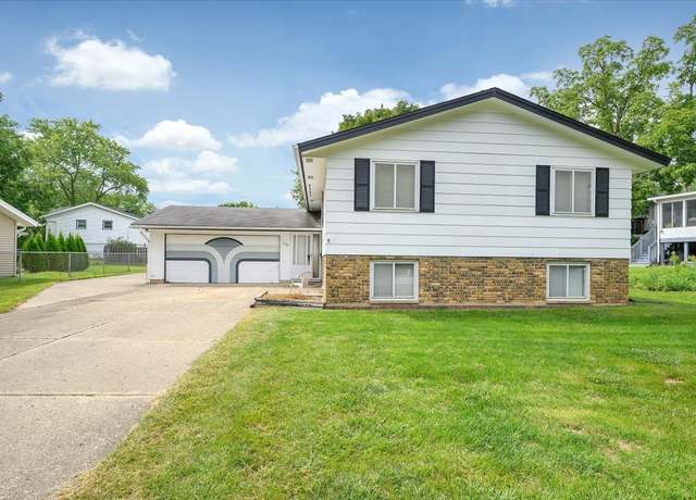 Property at 1338 Radcliffe Ln, Schaumburg, IL 60193, 4 beds, 3 baths
