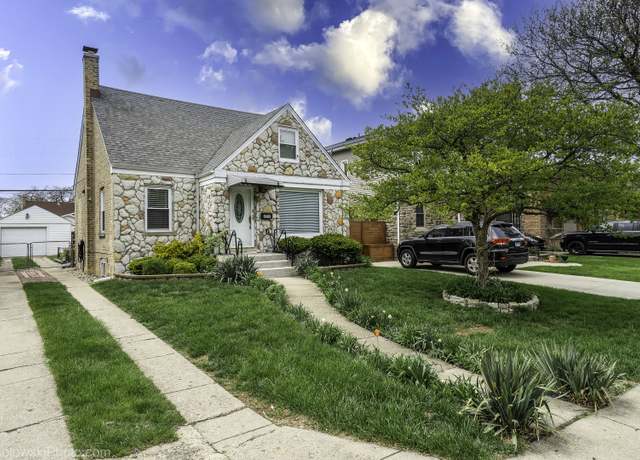 Property at 4936 N Mulligan Ave, Chicago, IL 60630, 3 beds, 3 baths