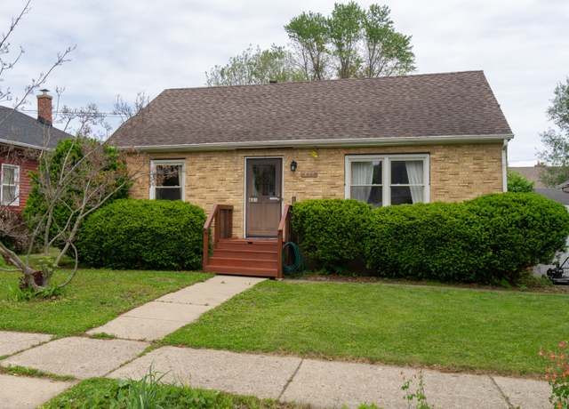 Property at 431 Griswold St, Elgin, IL 60123, 4 beds, 2 baths