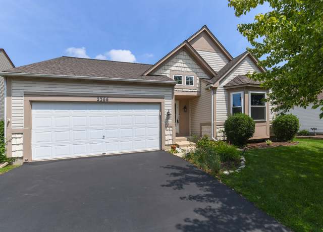 Property at 2366 Nantucket Ln, Elgin, IL 60123, 3 beds, 2 baths