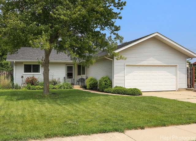 Property at 4008 W Lillian St, Mchenry, IL 60050, 3 beds, 2 baths
