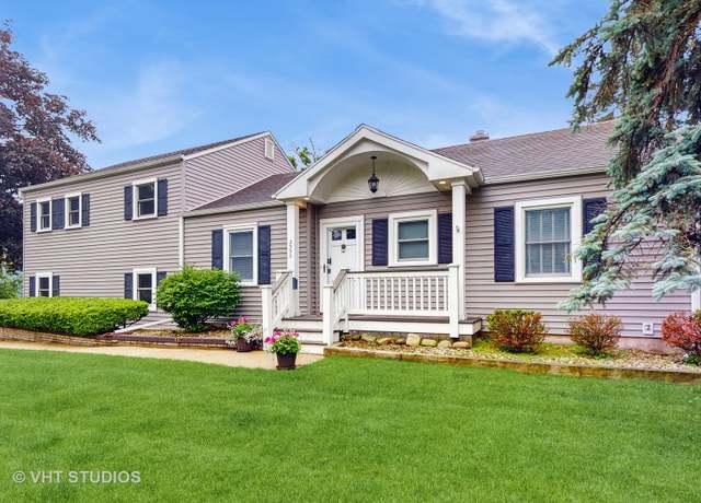Property at 2333 Catherine St, Northbrook, IL 60062, 3 beds, 2 baths