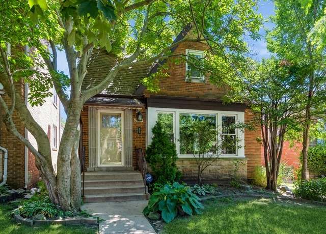 Property at 2729 W Birchwood Ave, Chicago, IL 60645, 5 beds, 2.5 baths