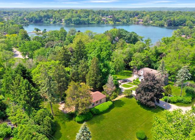 Property at 203 Terrace Dr, Tower Lakes, IL 60010, 2 beds, 1.5 baths