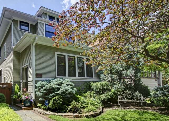 Property at 415 N Taylor Ave, Oak Park, IL 60302, 3 beds, 1.5 baths