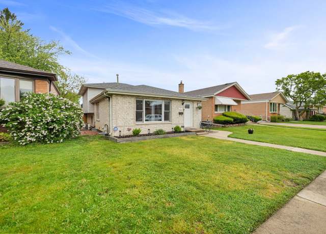 Property at 2946 W 102nd St, Evergreen Park, IL 60805, 4 beds, 2 baths