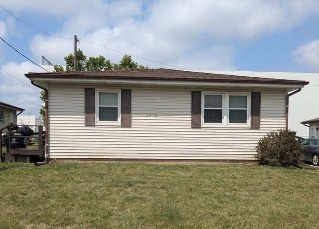 Property at 1218 Orchard Rd, Bloomington, IL 61704, 4 beds, 2 baths
