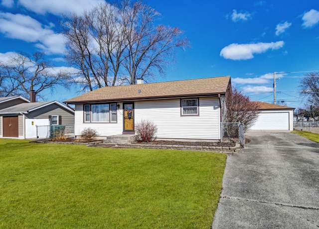 Property at 5710 W 82nd St, Burbank, IL 60459, 2 beds, 1 bath