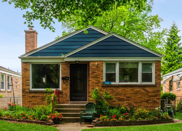 Property at 928 Grey Ave, Evanston, IL 60202, 5 beds, 2 baths