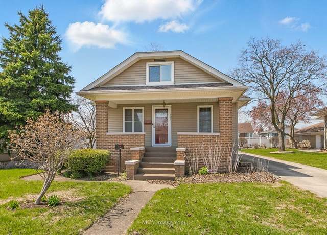 Property at 1707 Dearborn St, Crest Hill, IL 60403, 2 beds, 1 bath