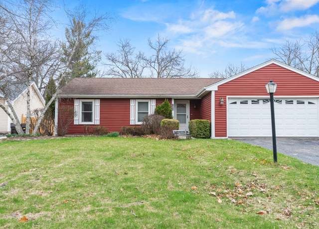 Property at 716 Dartmouth Dr, Island Lake, IL 60042, 3 beds, 1 bath