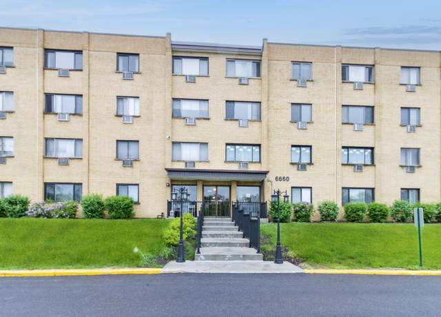 Property at 6660 S Brainard Ave #211, Countryside, IL 60525, 1 bed, 1 bath