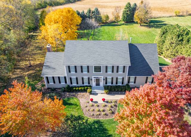 Property at 6 Hawthorn Grove Dr, Hawthorn Woods, IL 60047, 4 beds, 2.5 baths