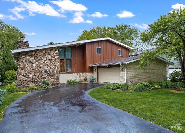 Property at 1919 N Chestnut Ave, Arlington Heights, IL 60004, 3 beds, 1.5 baths