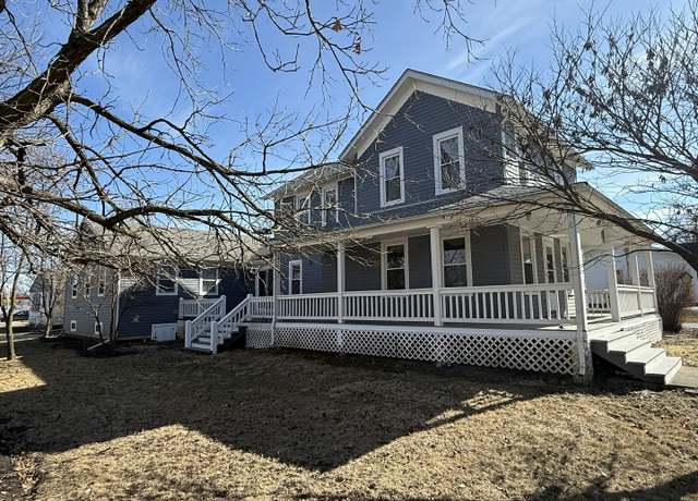 Property at 802 S Main St, Yorkville, IL 60560, 3 beds, 1.5 baths