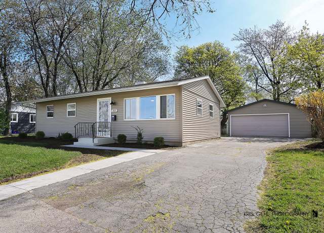 Property at 1413 N Berwick Blvd, Waukegan, IL 60085, 3 beds, 1 bath