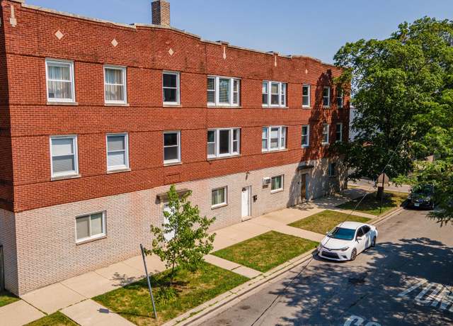 Property at 4215 N Lockwood Ave #6, Chicago, IL 60641, 2 beds, 1 bath