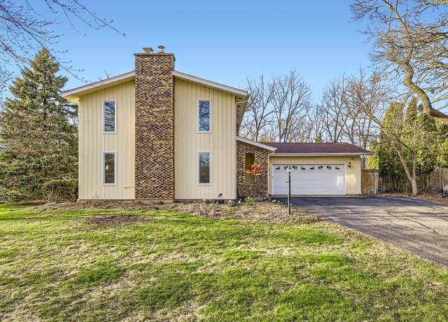 Property at 6312 Walkup Ln, Crystal Lake, IL 60012, 4 beds, 2.5 baths